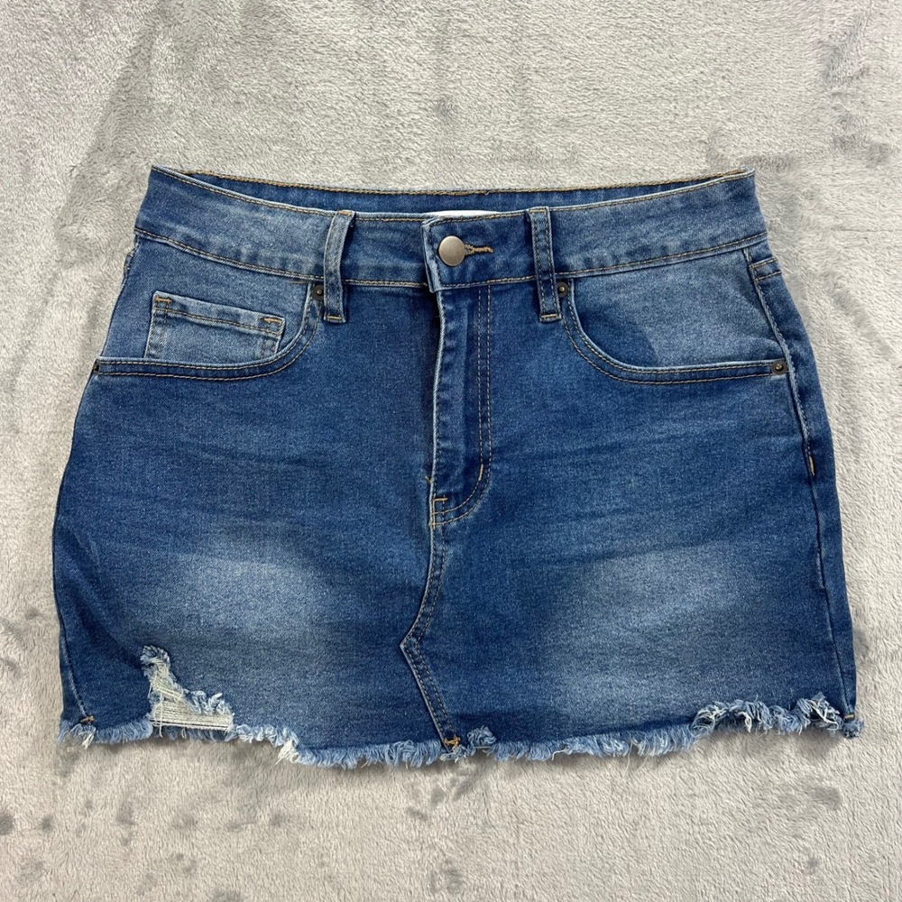 FASHION NOVA Denim Mini Skirt Womens‎ Size M Blue Excellent Distressed Raw Hem